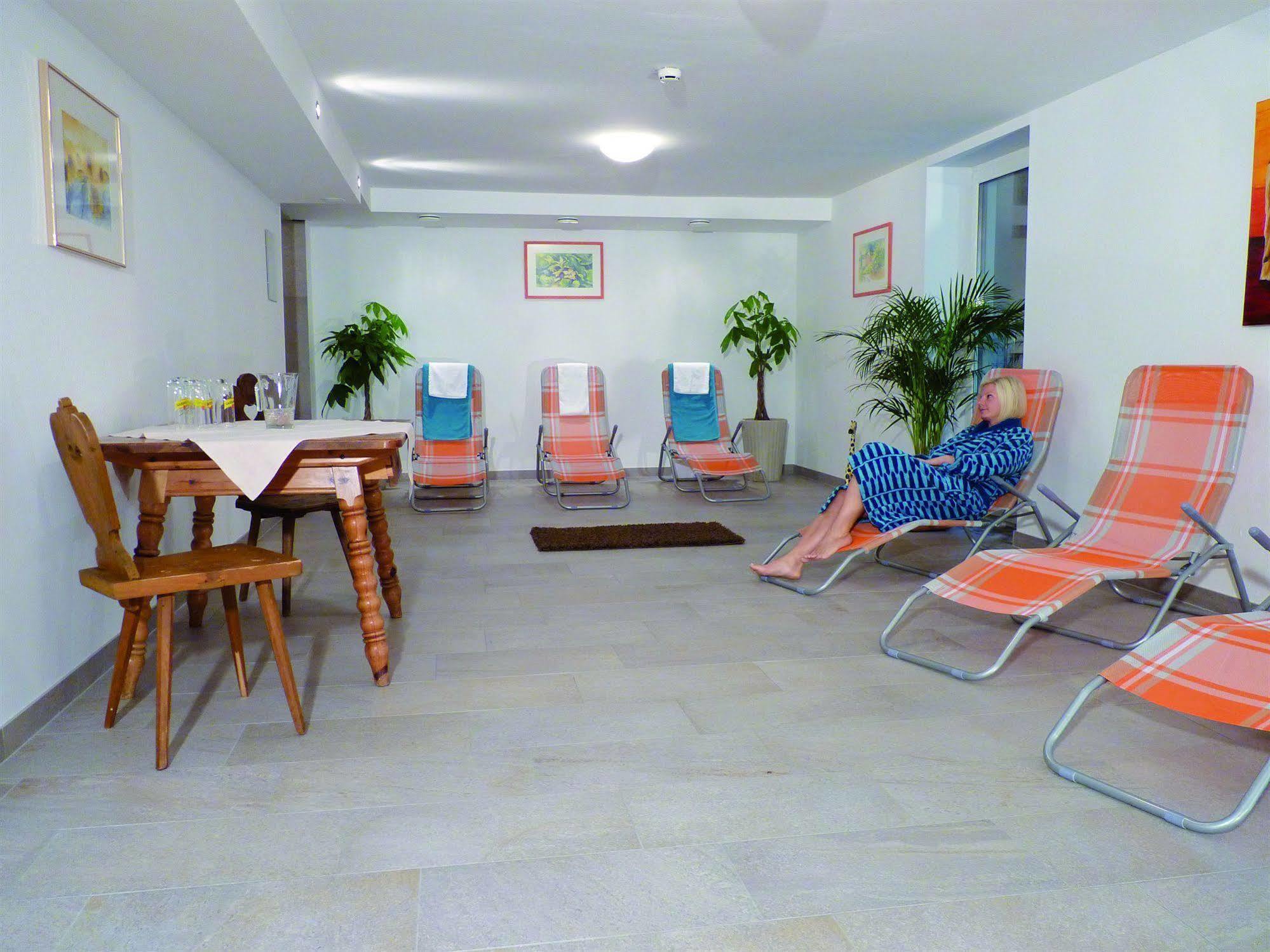 Hotel Garni Wieshof เราริส ภายนอก รูปภาพ